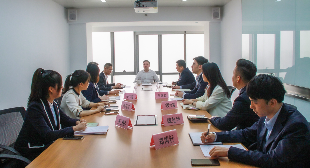 公司黨委書記、董事長杜巖岫調(diào)研投行業(yè)務(wù)部