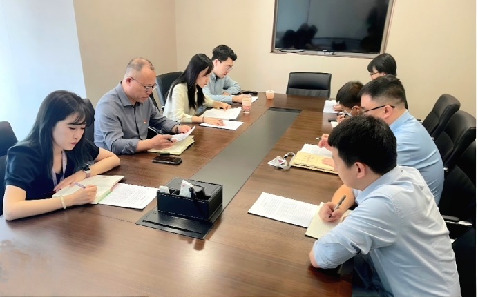 股權(quán)管理部黨支部開展深入貫徹中央八項(xiàng)規(guī)定精神學(xué)習(xí)教育